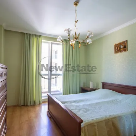 Romance Splendid Apartamento Saints Constantine and Helena